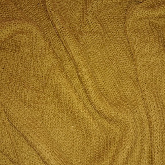 🏷️LAST ONE🏷️🌿MUSTARD RIPPED SWEATER🌿 - Picture 6 of 8